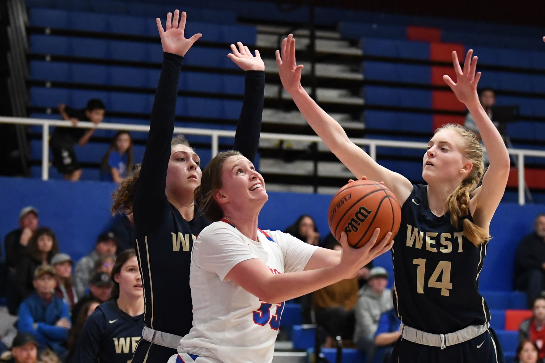 012420-dh-spt-girlsbb-lebwa-print-leonn382.JPG